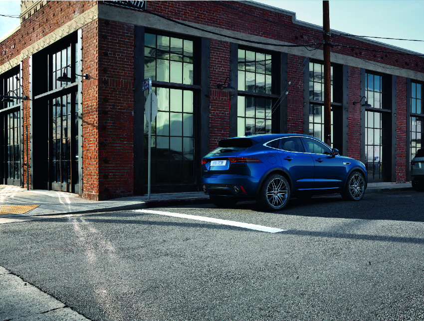 Jaguar E-Pace vista traseira